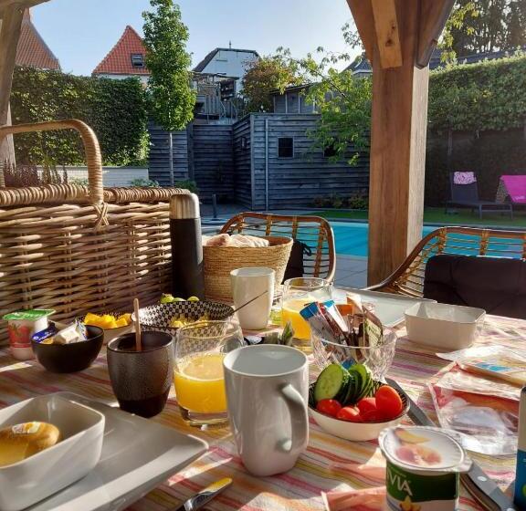 住宿加早餐 Sjiek Basiliek