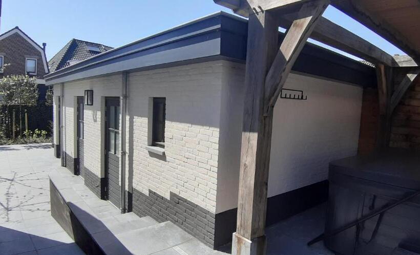 住宿加早餐 Sjiek Basiliek