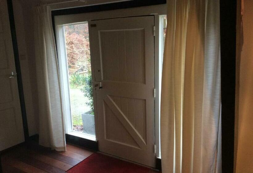 Bed and Breakfast Villa Laurelin, Lothorien