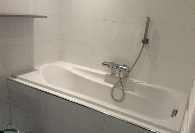 Bed and Breakfast Villa Laurelin, Lothorien