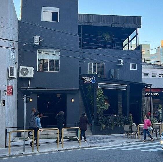 Esquina 8 Suítes Confort & Hostel