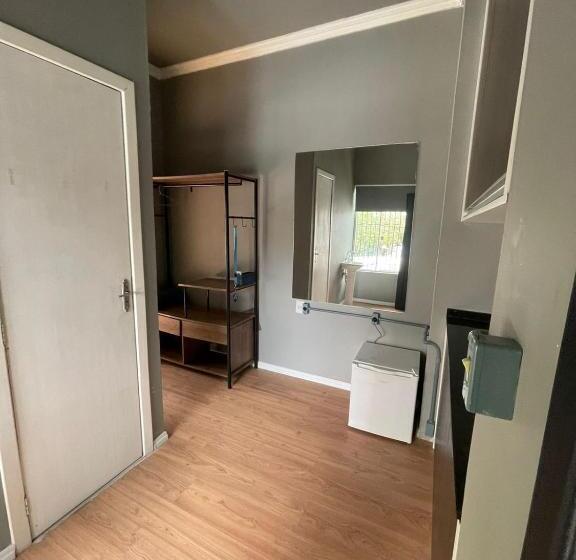 Esquina 8 Suítes Confort & Hostel