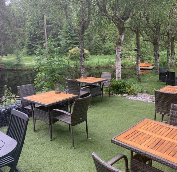 בית מלון כפרי Le Chalet Du Narouel