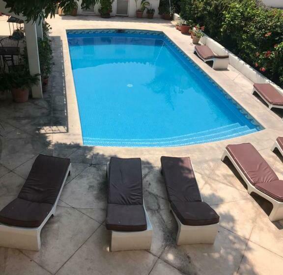 בית מלון כפרי Magallanes Con Cocineta 100 Metros De Playa