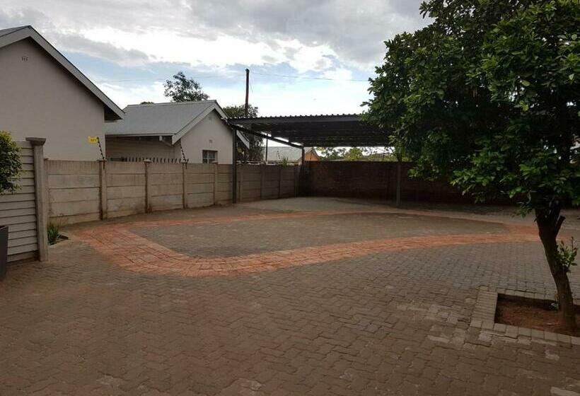 펜션 A’ La Maison Guesthouse