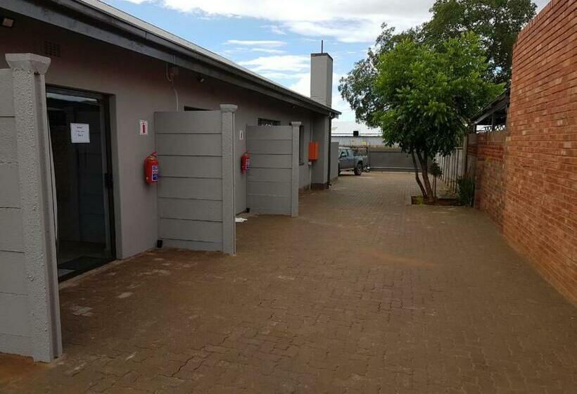 펜션 A’ La Maison Guesthouse