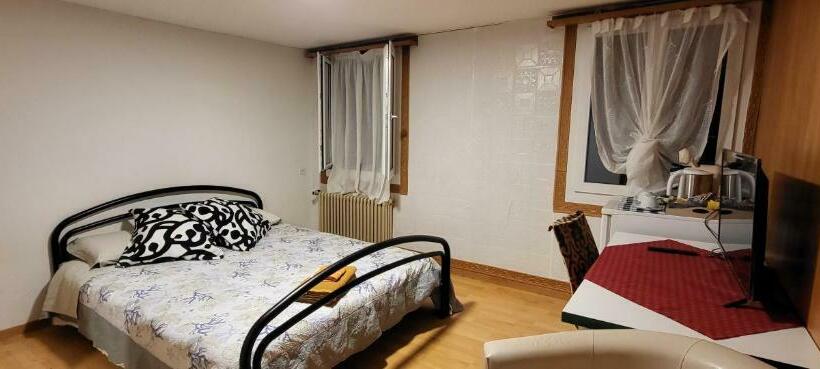 펜션 Buongustaio Fereinzimmer Room Inside A Flat