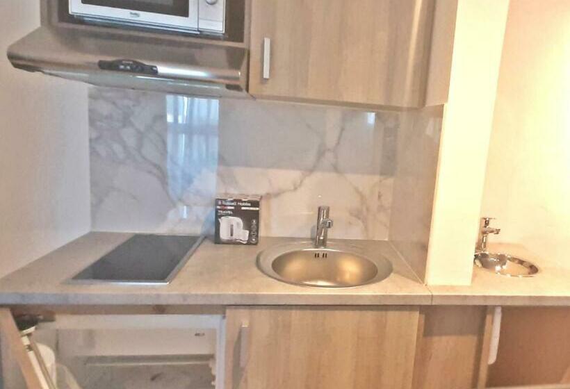 پانسیون Caro Boutique Guest House