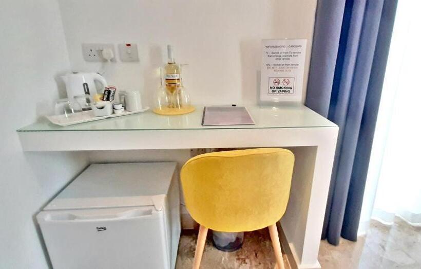 پانسیون Caro Boutique Guest House