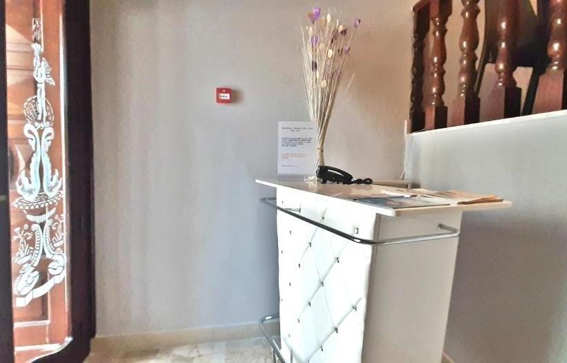 پانسیون Caro Boutique Guest House