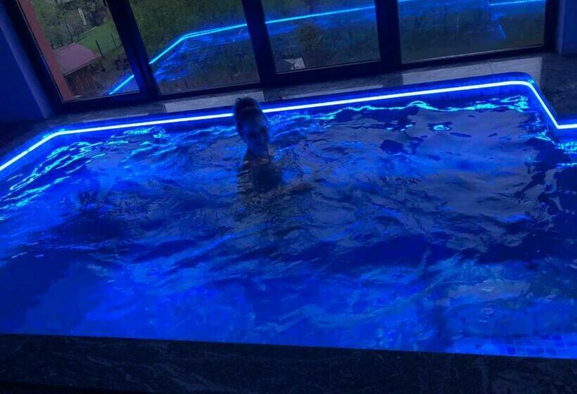 Пансион Four S Palace