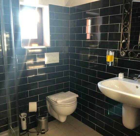 Пансион Four S Palace