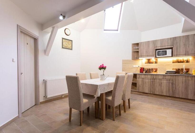 پانسیون Hooper S Vendégház