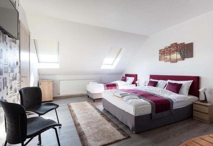 پانسیون Hooper S Vendégház