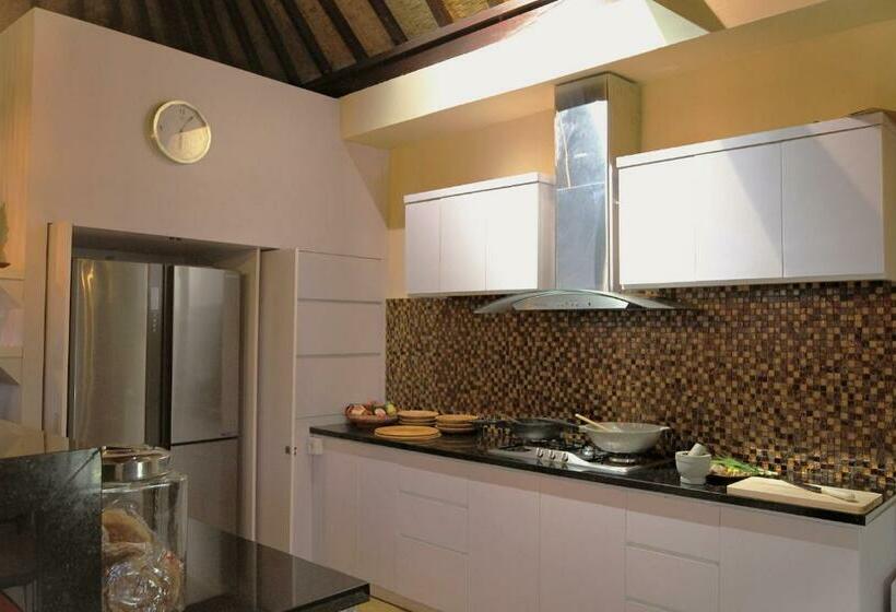 פנסיון Kandjeng Puri Kailas Canggu