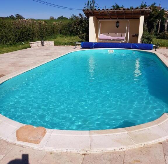 膳宿费 La Providence