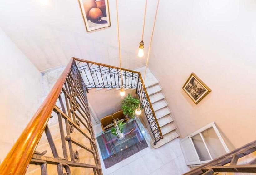 פנסיון Maison Métropole Dante