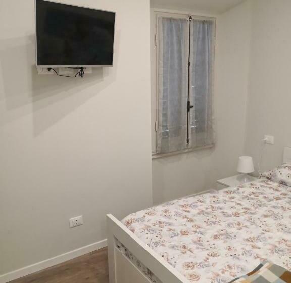 ペンション Pontassieve Guest House Centro Storico Camera Con Bagno 20 Minuti Da Firenze