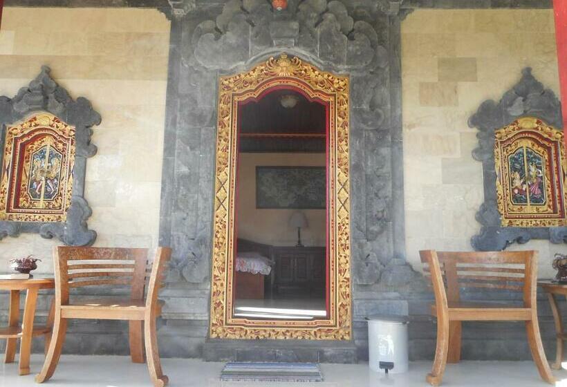 פנסיון Puri Agung Family