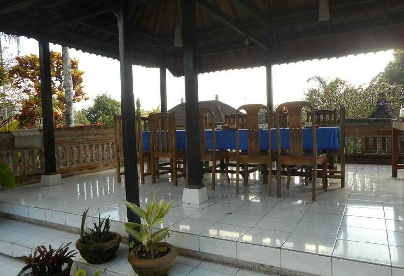 פנסיון Puri Agung Family