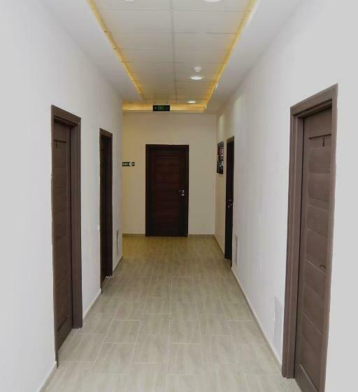 بنسيون Road Rooms