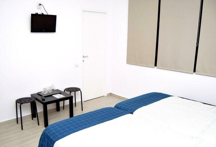 بنسيون Road Rooms