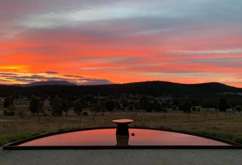 بنسيون Couples Retreat With Mountain View Near Hobart