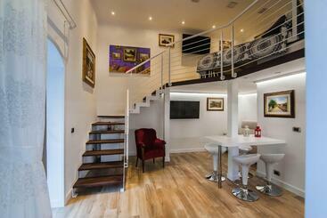 پانسیون Solimena House 44