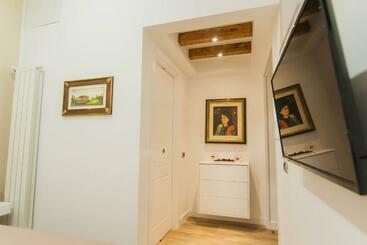 پانسیون Solimena House 44
