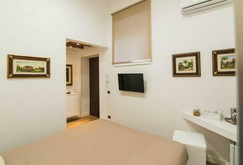 פנסיון Solimena House 44