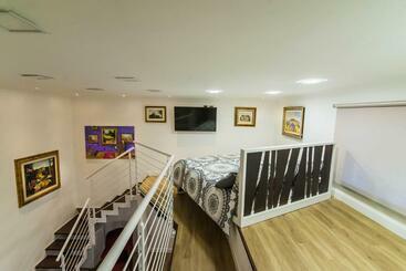 پانسیون Solimena House 44
