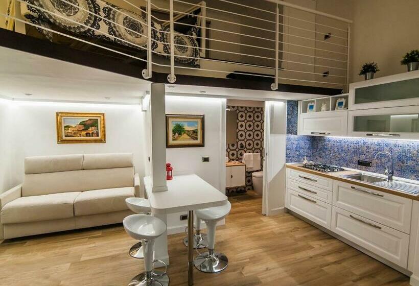 פנסיון Solimena House 44