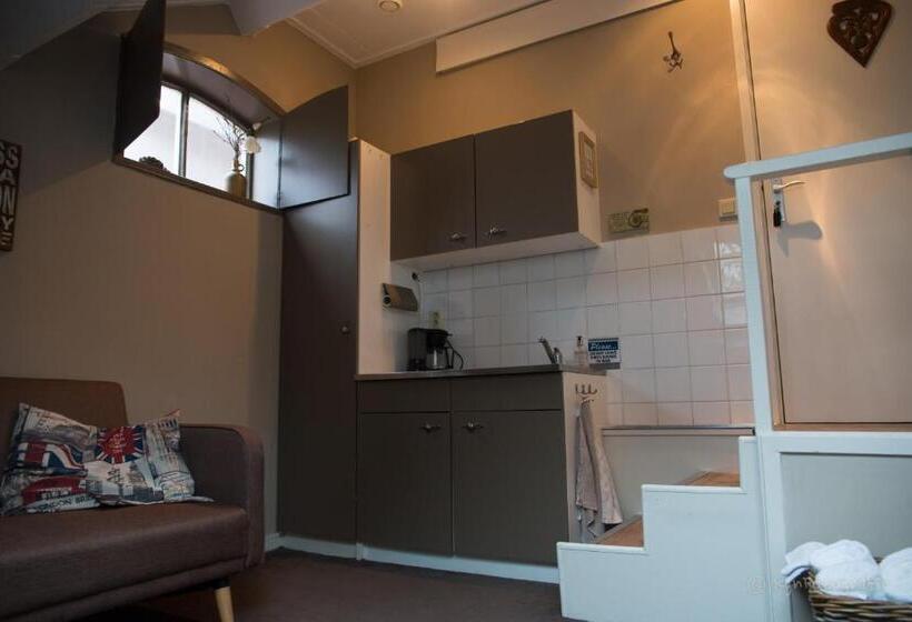 پانسیون T Zeeuwse Licht