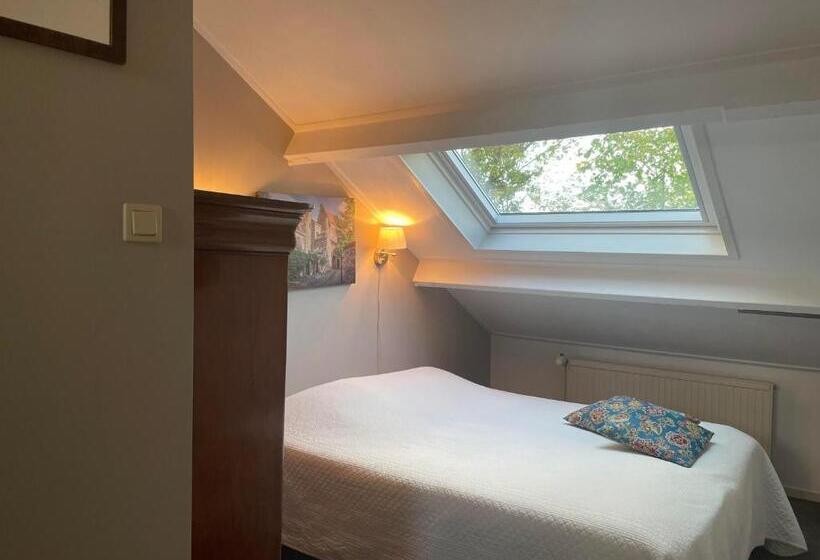 پانسیون T Zeeuwse Licht