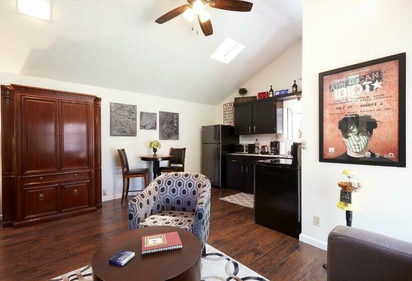 Pansiyon Willow Glen Private Studio   1 Queen Bed And 1 Queen Inflatable