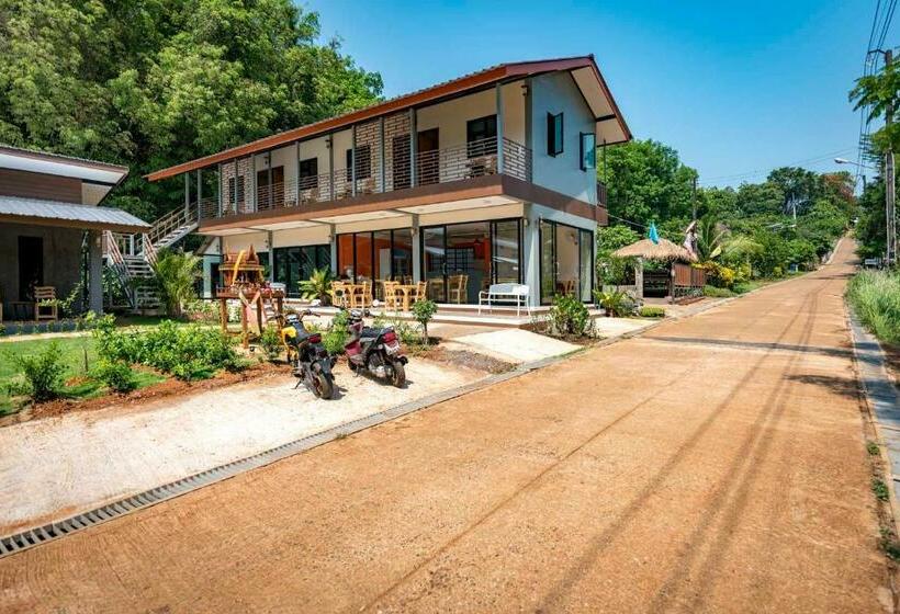 Курорт Hanoii House