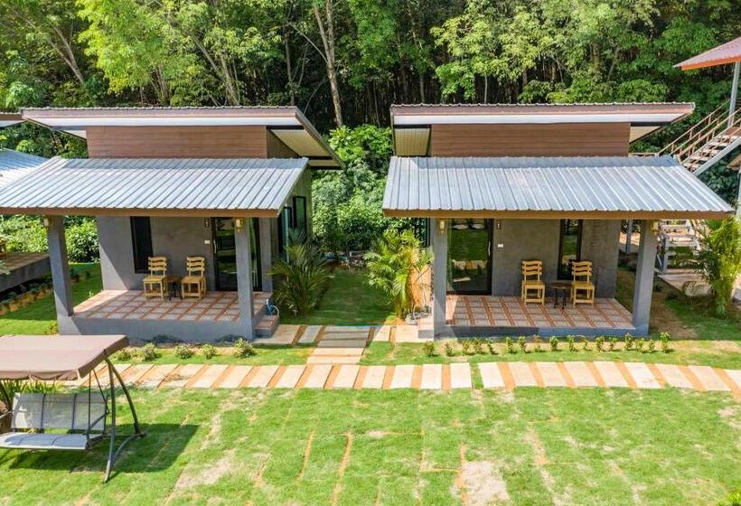 Курорт Hanoii House