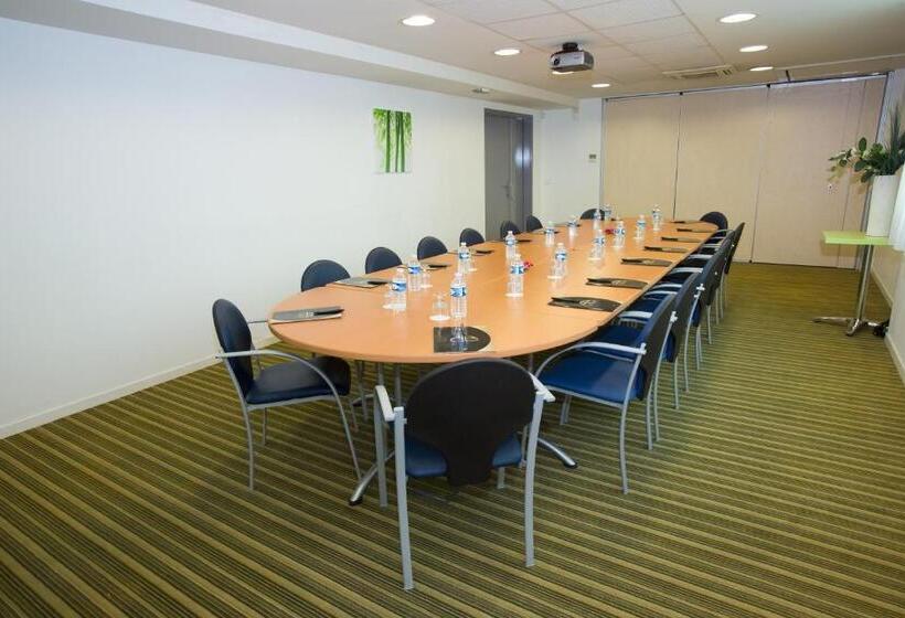 All Suites Bordeaux Lac Parc Des Expositions