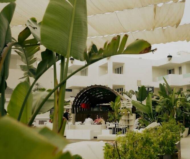 Apartamentos Bora Bora  Adults Only