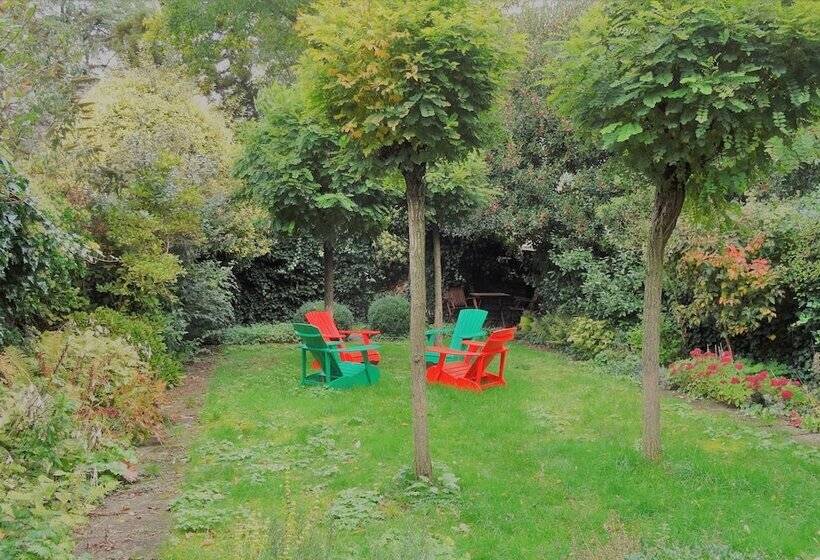 צימר Boutiquehotel Sycamore   Protected City View   Free Parking