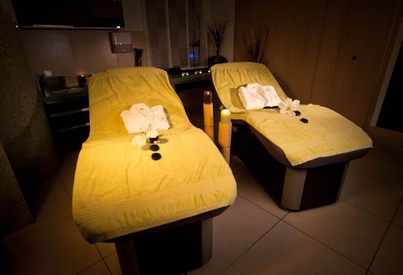 Dwór Kombornia Hotel&spa