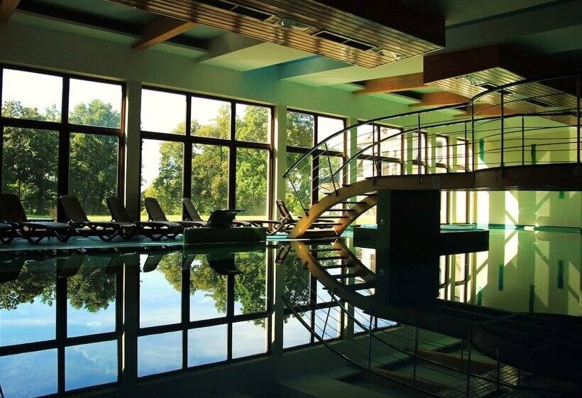 Dwór Kombornia Hotel&spa