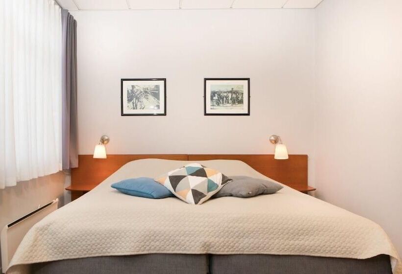 هتل Aalesund Airport