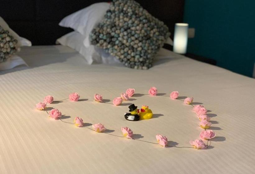 בית מלון כפרי Afspanning De Kroon