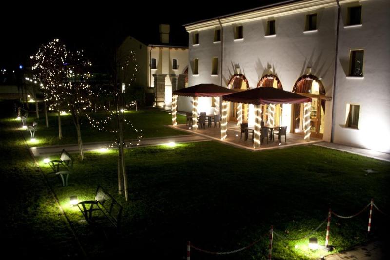 ホテル Albergo Antica Corte Marchesini