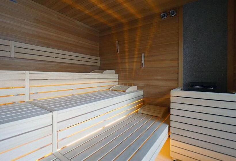 هتل Alexander Charme