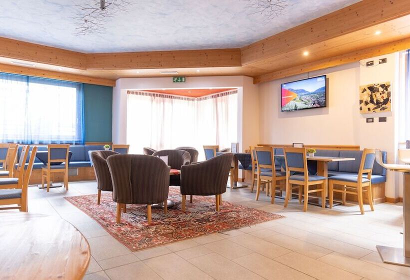 בית מלון כפרי Alpine Mugon