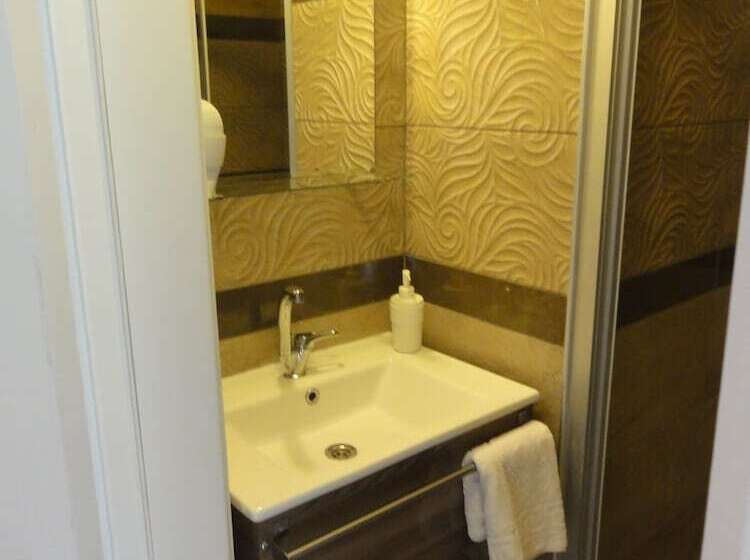 בית מלון כפרי Altinersan