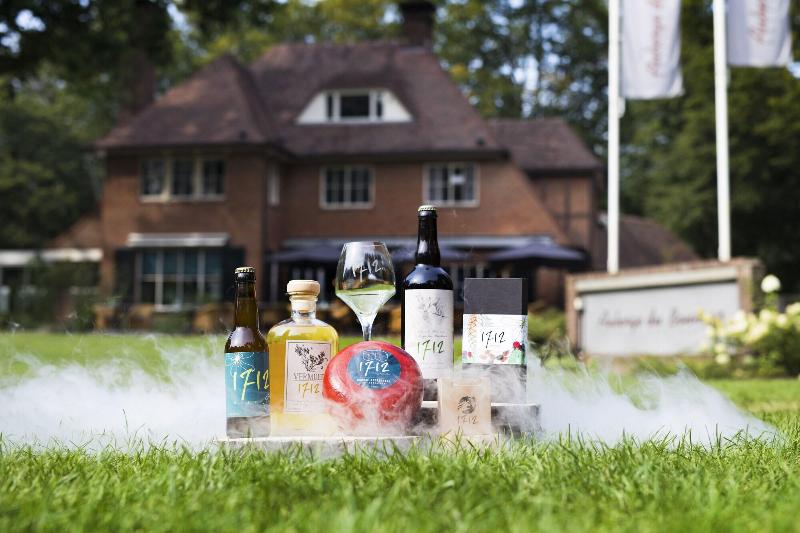 هتل Auberge Du Bonheur