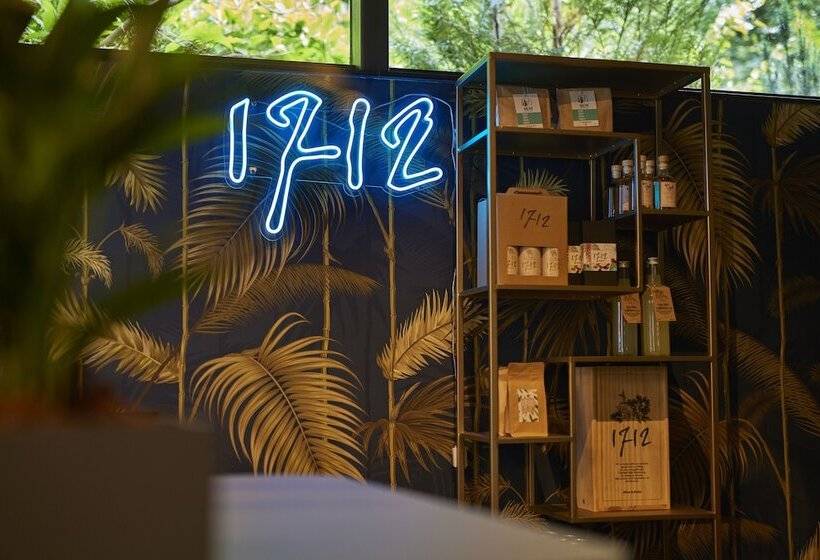 هتل Auberge Du Bonheur